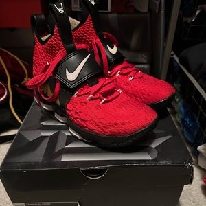 LeBron XV so 9.5
